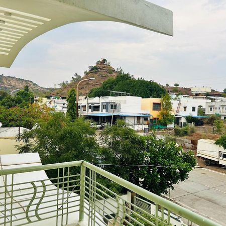 Private & Elegant 3Bhk Villa, Hillside Hideaway, 10 Mins From Mh Bus Stand Aurangābād Esterno foto
