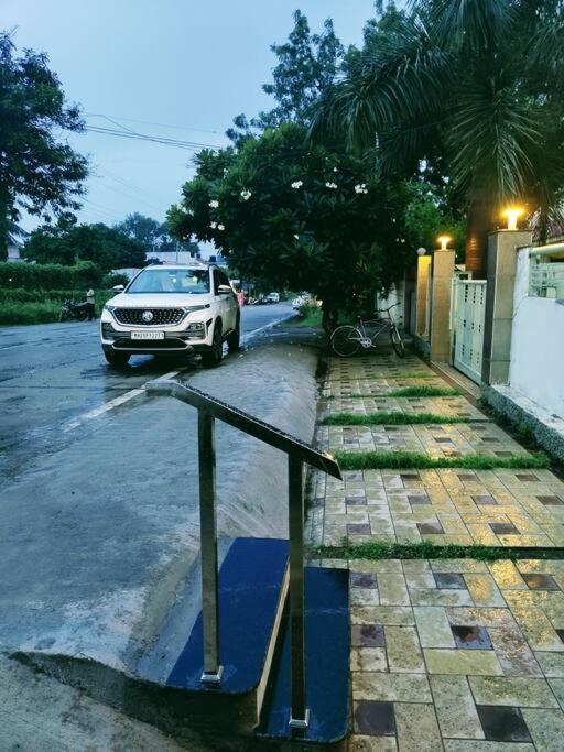 Private & Elegant 3Bhk Villa, Hillside Hideaway, 10 Mins From Mh Bus Stand Aurangābād Esterno foto