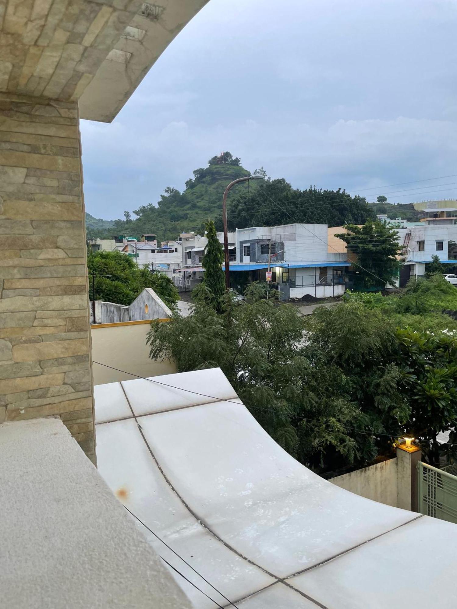Private & Elegant 3Bhk Villa, Hillside Hideaway, 10 Mins From Mh Bus Stand Aurangābād Esterno foto