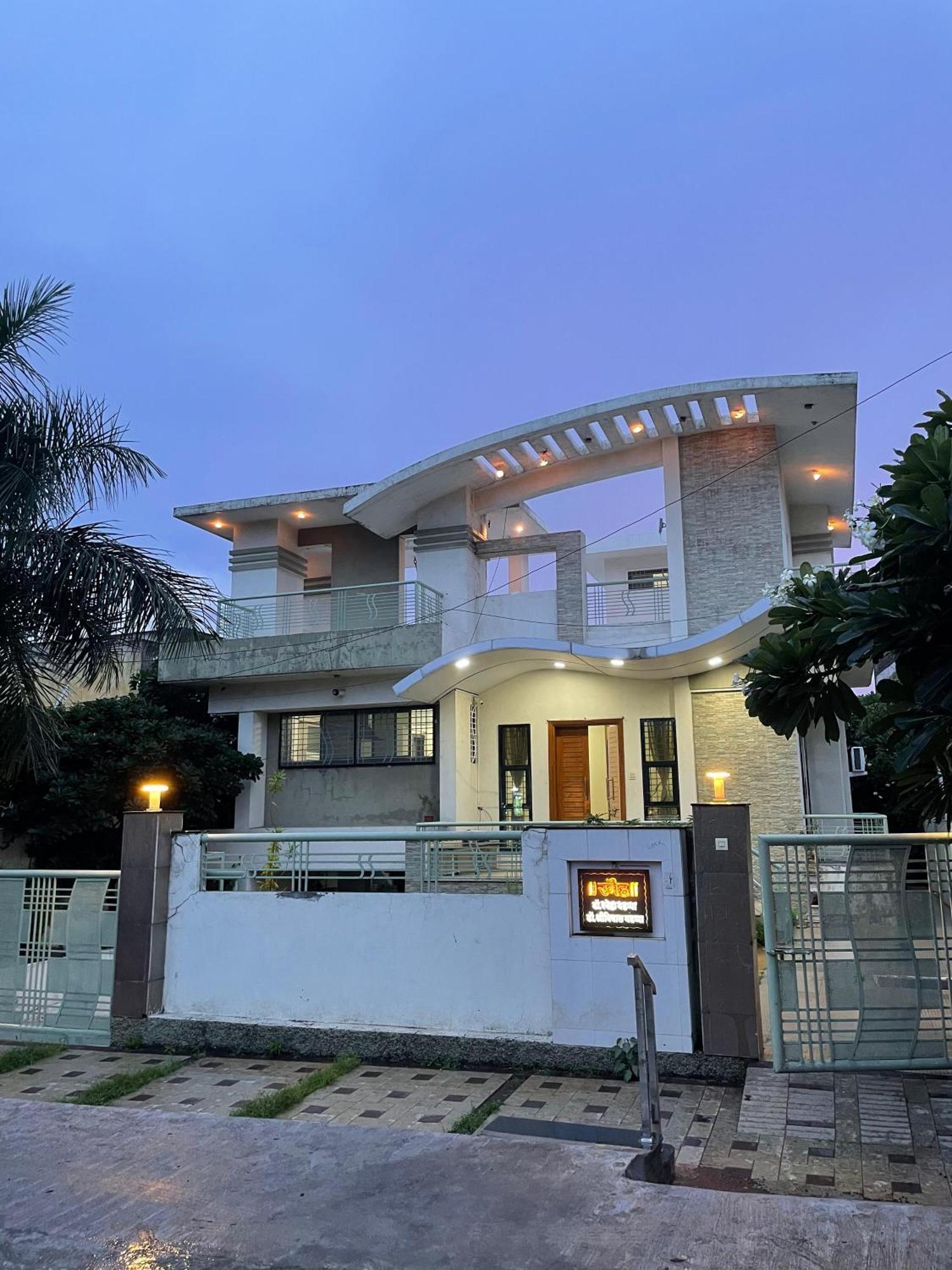 Private & Elegant 3Bhk Villa, Hillside Hideaway, 10 Mins From Mh Bus Stand Aurangābād Esterno foto