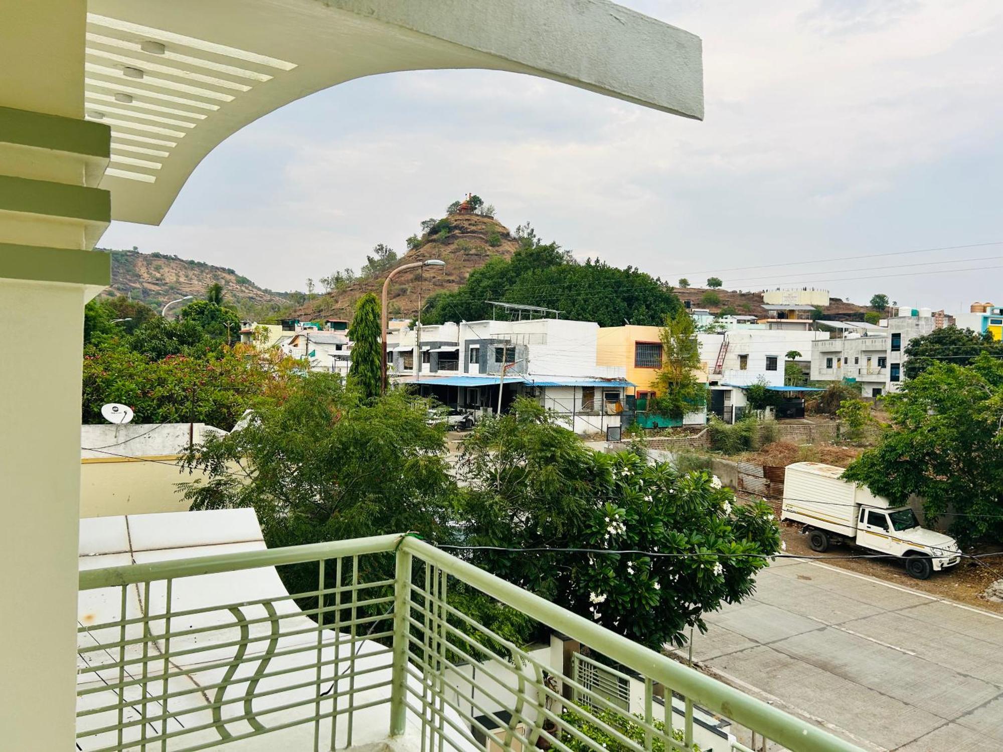 Private & Elegant 3Bhk Villa, Hillside Hideaway, 10 Mins From Mh Bus Stand Aurangābād Esterno foto